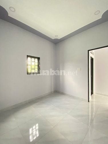 Nhà MT đường 4m, cách cầu lớn Hóc Môn 15 phút, nhà mới 5x10m