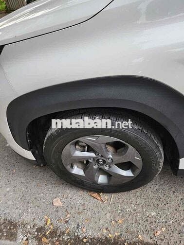 Hyundai Custin Trắng 7 chỗ Da