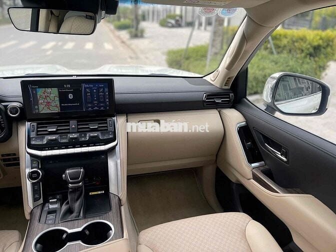 Toyota Land Cruiser LC300 2023 3.5 V6 - 21000 km