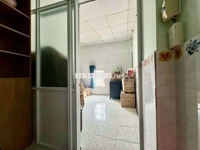 Cho thuê nhà hẻm xe hơi đường số 2 ngay ngã tư bốn xã