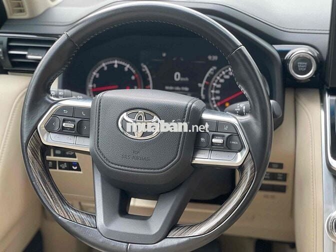 Toyota Land Cruiser LC300 2023 3.5 V6 - 21000 km