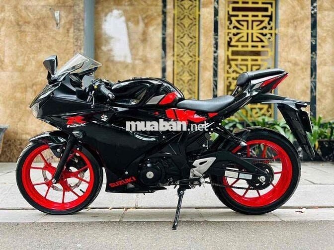 Suzuki gsx R150 cuối 2020 xe nguyên zin đẹp keng .