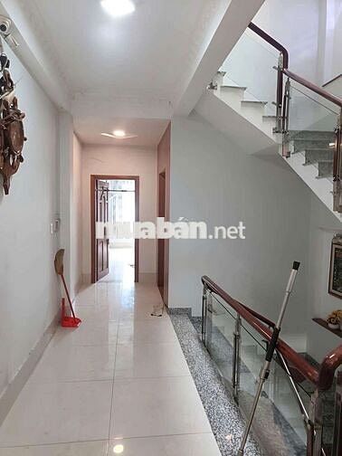 NHÀ 3LẦU 4X30M 4PN 5WC CÓ THANG MÁY, MẶT TIỀN VỪA Ở VỪA KD, LÀM VP CTY