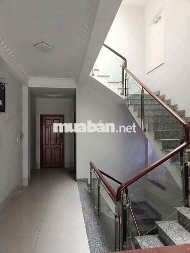 NHÀ 3LẦU 4X30M 4PN 5WC CÓ THANG MÁY, MẶT TIỀN VỪA Ở VỪA KD, LÀM VP CTY