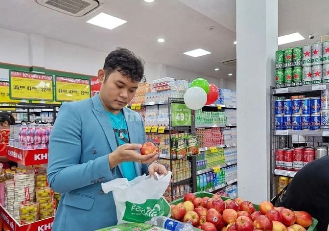 CẦN TUYỂN GẤP 10 NHÂN VIÊN LÀM VIỆC CẬN NOEL VÀ TẾT