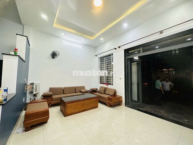 Cho thuê nhà nguyên căn Phạm Văn Đồng - Đường Số 9  Linh TÂY, THỦ ĐỨC