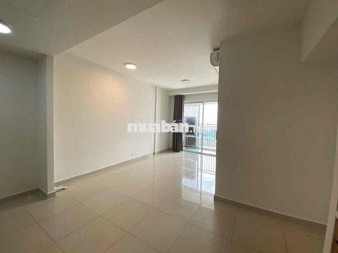 Cho thuê căn hộ 2PN/2WC nội thất cơ bản ở ngay-Golden Mansion