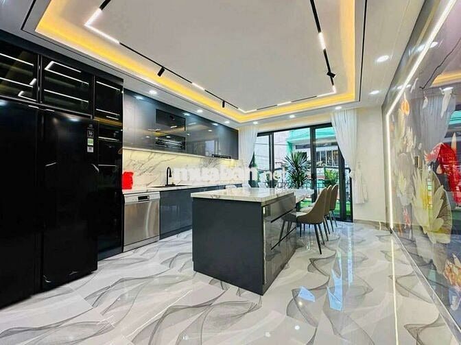 CHO THUÊ NHÀ MT ĐS14 P8 6PN 7WC FULL NT