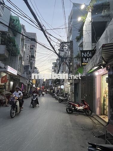 Cho thuê nhà MT Cô Giang 3.5x10m 4 lầu 4pn vị trí đẹp giá 18 triệu