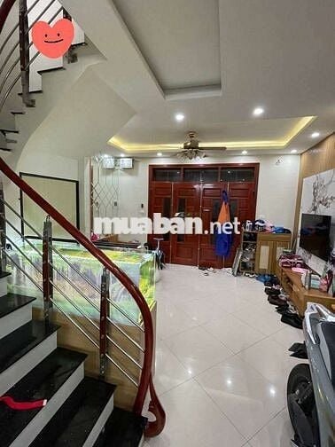 TT Vạn Phúc – Hà Đông 40m² – MT 5m – Lo Góc
25m ra phố – 200m ra chợ