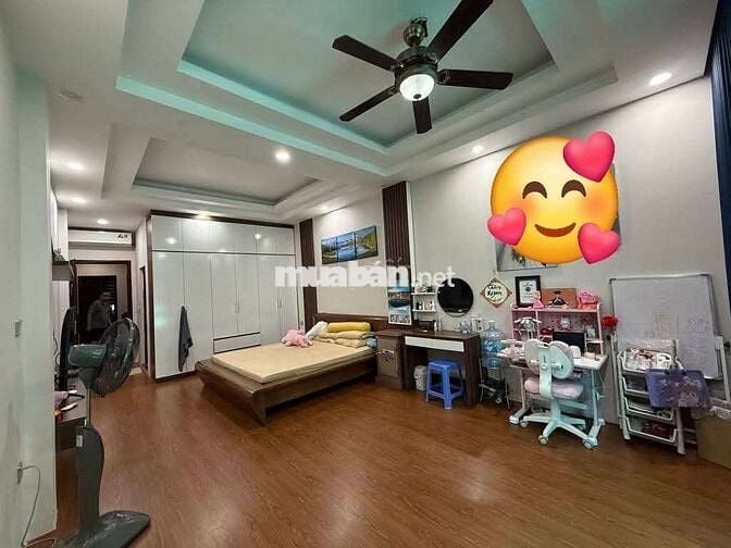 TT Vạn Phúc – Hà Đông 40m² – MT 5m – Lo Góc
25m ra phố – 200m ra chợ