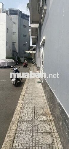 Cần bán căn họ tầng trệt chung cư