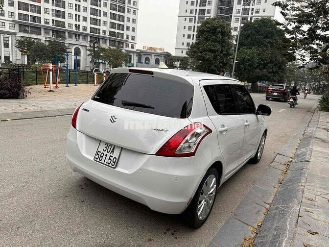 Suzuki Swift 2015 1.4 AT