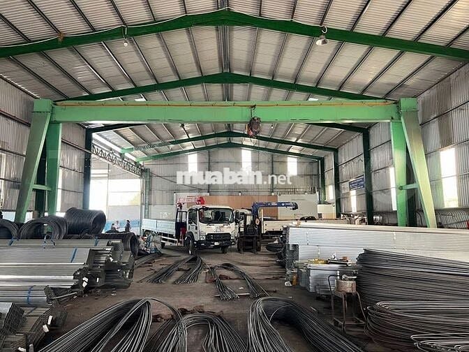 kho xưởng 800 m² có PCCC, cẩu trục 5 tấn và trạm điện, lộ Container