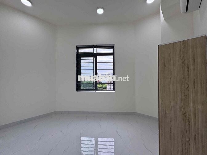 PHÒNG STUDIO CỬA SỔ TRỜII - MỚI XÂY - FULL NỘI THẤT - VƯỜN LÀI Q12