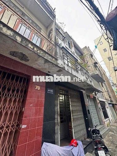 Nhà mặt tiền 3 tầng Thái Phiên Q11 43m2 ( 3.8m x 11.5m) tiện kd