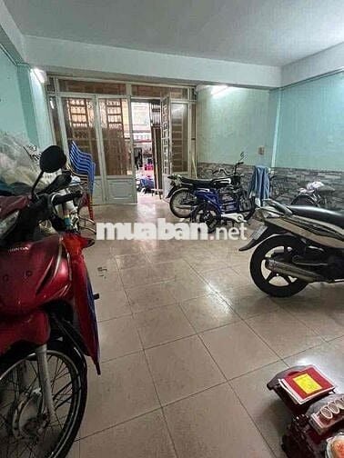 Nhà mặt tiền 3 tầng Thái Phiên Q11 43m2 ( 3.8m x 11.5m) tiện kd