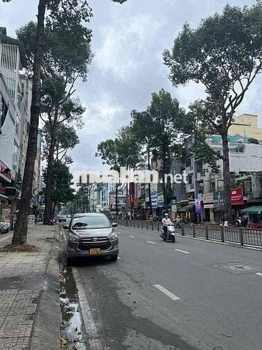 Nhà mặt tiền 3 tầng Thái Phiên Q11 43m2 ( 3.8m x 11.5m) tiện kd