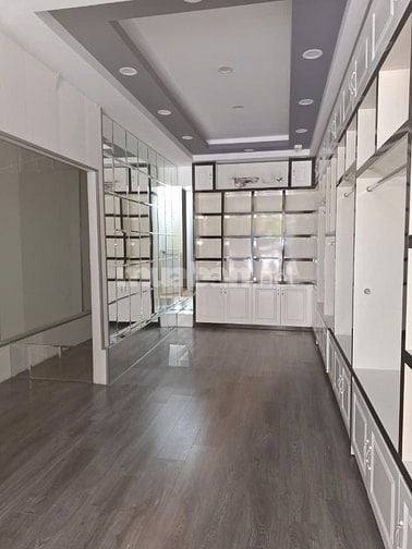 Cho thuê nhà tầng trệt - mặt tiền kinh doanh sầm uất - 306 Nguyễn Sơn,