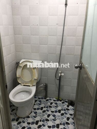 Chính chủ cho thuê nhà MT  DT:4,5x16 giá 8tr/thg lửng ,HBC,TĐ