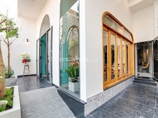 Bán khách sạn -DT130M2-6tầng-16P víp(gần biển)-vĩnh Hoà - NT - CHỈ 17T