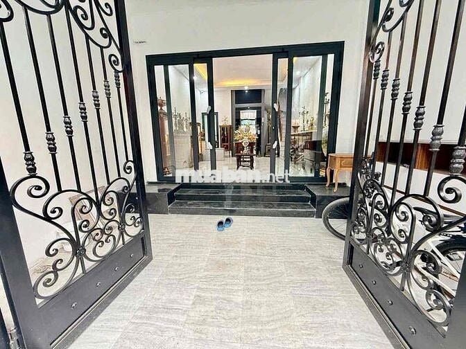 VĂN CAO BA ĐÌNH 47m ,25tỷ KINH DOANH,THANG MÁY,OTO TRÁNH,PHÂN LÔ