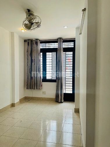 [SIÊU RẺ] Cho thuê nhà MT 65 Cô Giang, quận Phú Nhuận