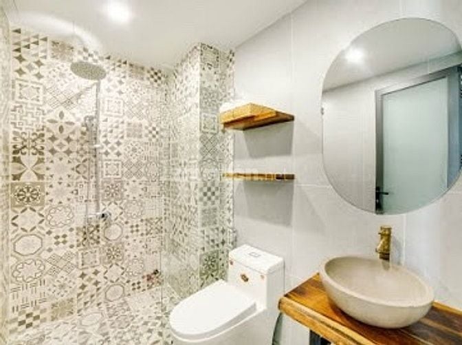 Bán khách sạn -DT130M2-6tầng-16P víp(gần biển)-vĩnh Hoà - NT - CHỈ 17T