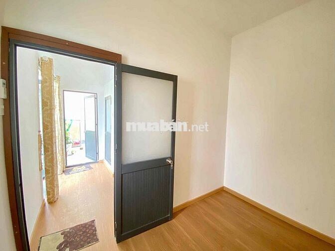 Nhà MT Sơn Hưng F11 Tân Bình, 8m x 5m, 1 lầu, 2wc, giá 11.9tr