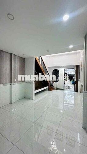 NHÀ BÁN 45M2( 4*11) LÊ VĂN KHƯƠNG NGAY CHỢ THIẾC QUẬN 12