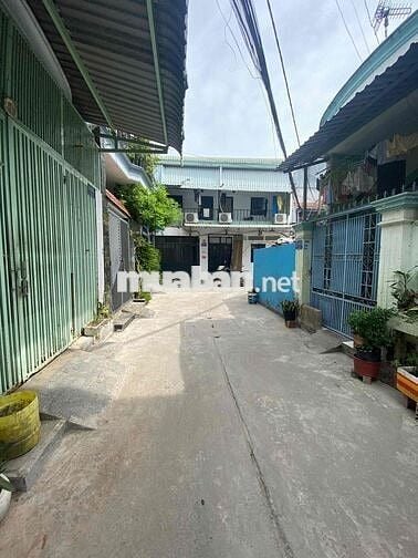 NHÀ BÁN 45M2( 4*11) LÊ VĂN KHƯƠNG NGAY CHỢ THIẾC QUẬN 12