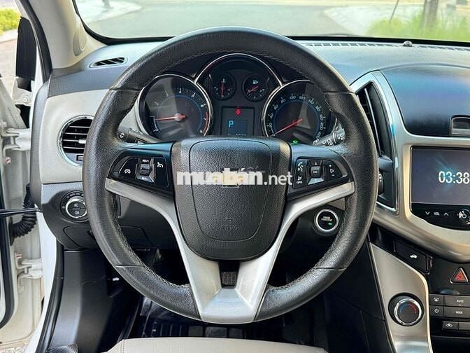 Chevrolet Cruze LTZ 2015 mẫu mới siêu đẹp