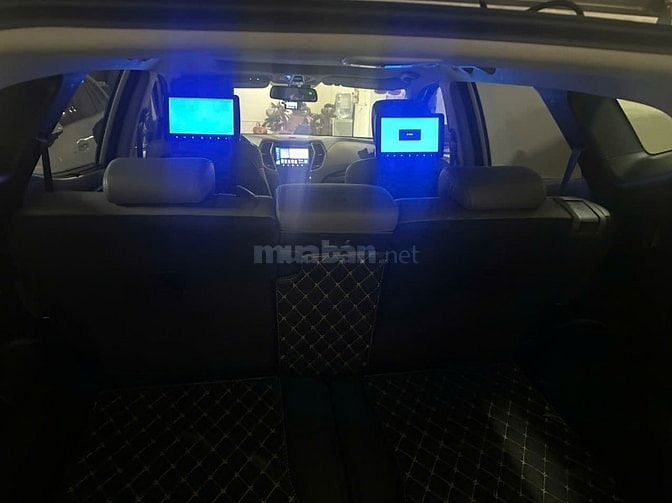 Bán xe santafe màu Bạc DK2017, Máy dầu đặc biệt, bản full