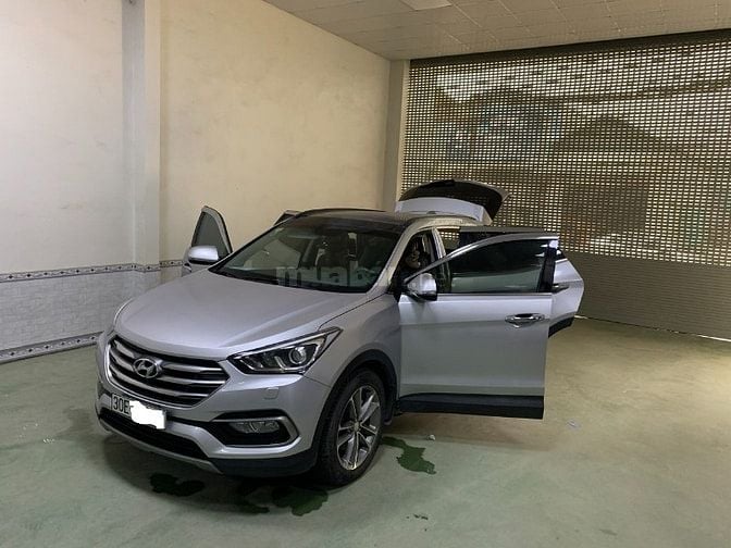 Bán xe santafe màu Bạc DK2017, Máy dầu đặc biệt, bản full