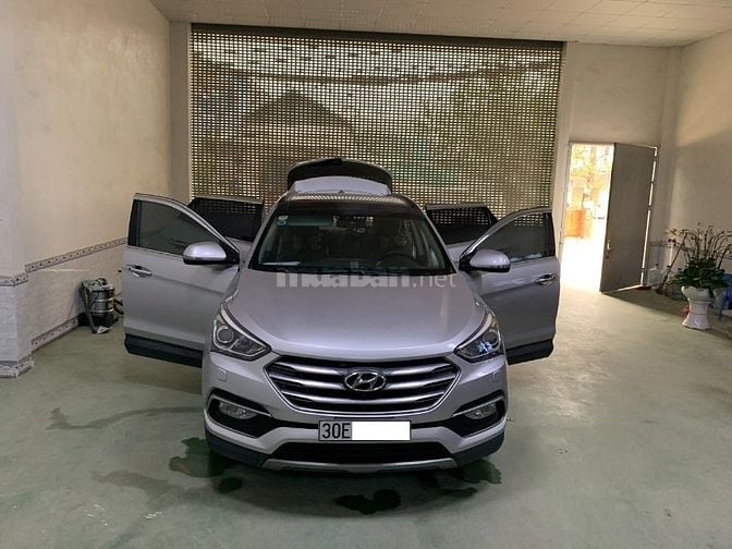 Bán xe santafe màu Bạc DK2017, Máy dầu đặc biệt, bản full