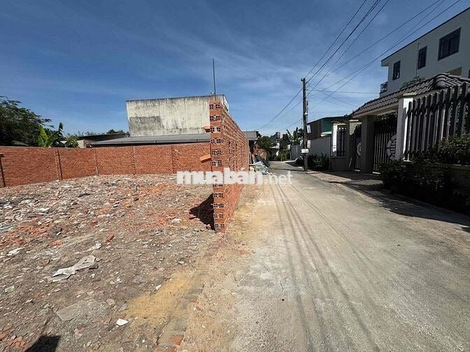 gia đình cần bán lô đất nền đẹp. diện tích đẹp. đường thông tứ hướng.