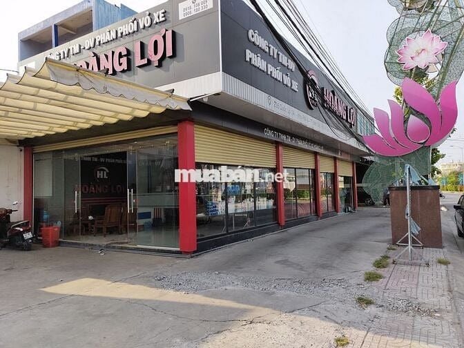 Lô góc đường Nguyễn Văn Tiếp giao với Quốc Lộ 1A , Bến Lức, Long An