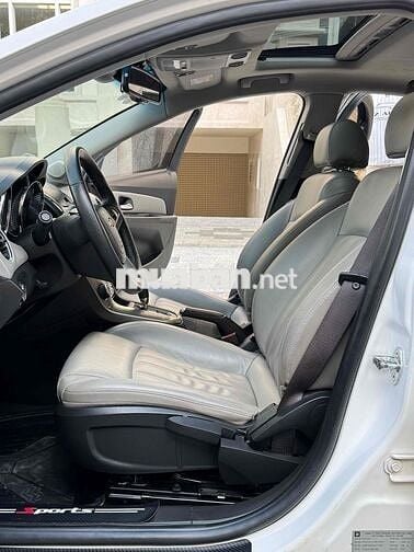 Chevrolet Cruze LTZ 2015 mẫu mới siêu đẹp
