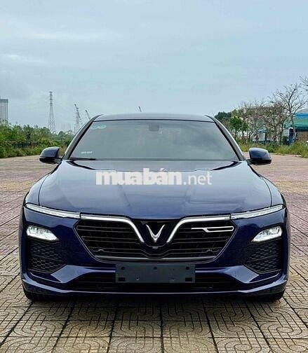 VinFast Lux A2.0 2021 2.0 AT - 50000 km