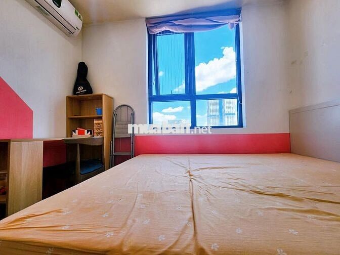 Hiếm!Bán chung cư KĐT Việt Hưng - 75m -2PN - Full nội thất. Nhỉnh 4 tỷ