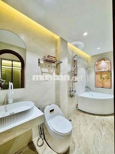 SIÊU PHẨM NHÀ MỚI FULL NỘI THẤT NGAY KHU PHAN XÍCH LONG -  HOA LAN - P