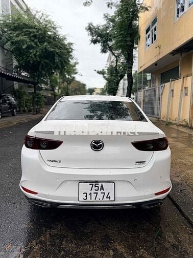Mazda 3 2023 1.5L Luxury - 39000 km