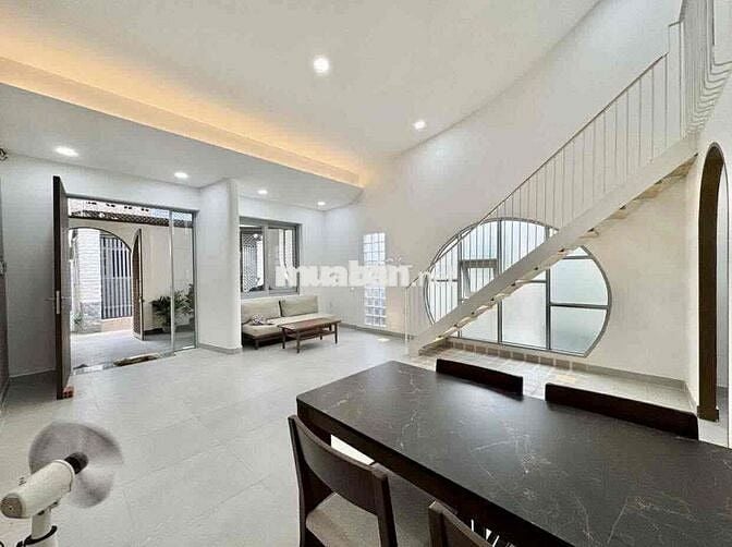 Pass hđ thuê nhà 1 năm ( cọc 2 tháng )