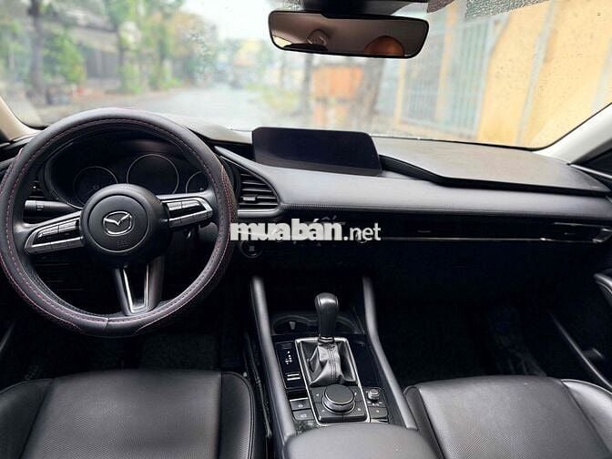 Mazda 3 2023 1.5L Luxury - 39000 km