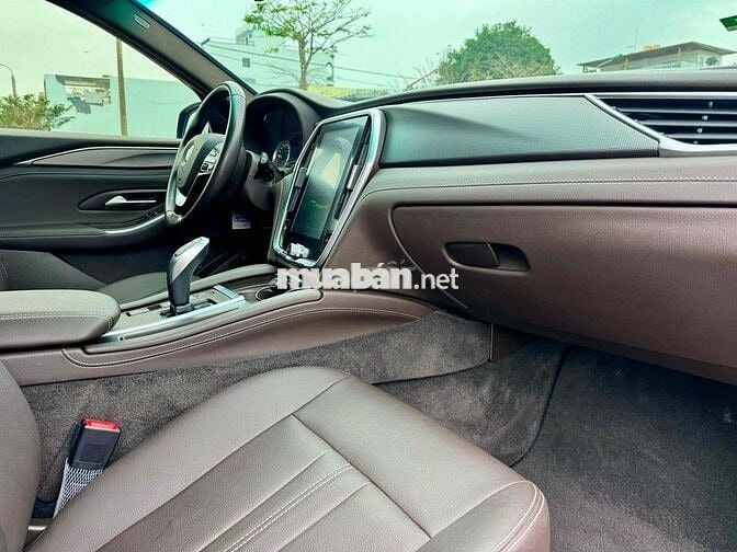 VinFast Lux A2.0 2021 2.0 AT - 50000 km