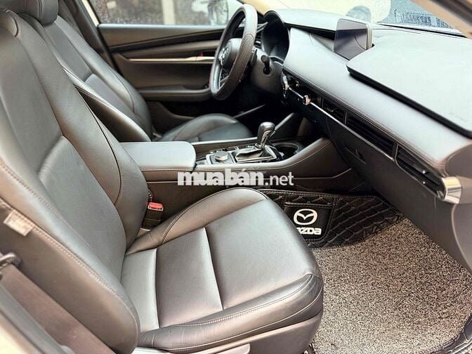 Mazda 3 2023 1.5L Luxury - 39000 km