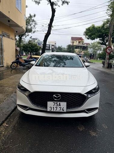 Mazda 3 2023 1.5L Luxury - 39000 km