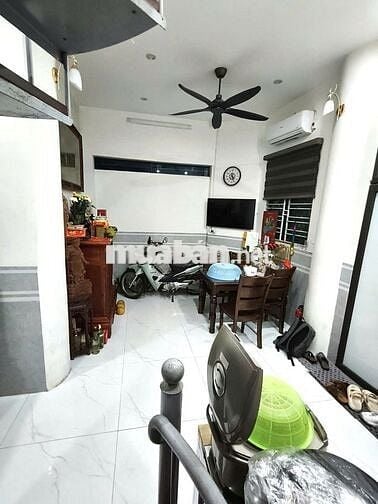 *** 1 căn Đội Cấn, Ba Đình, nhà dân xây, 5 tầng , 3 ngủ giá 5.9ty