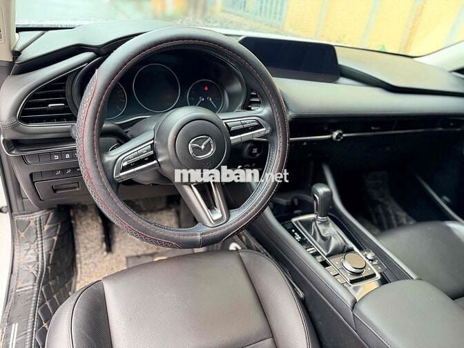 Mazda 3 2023 1.5L Luxury - 39000 km