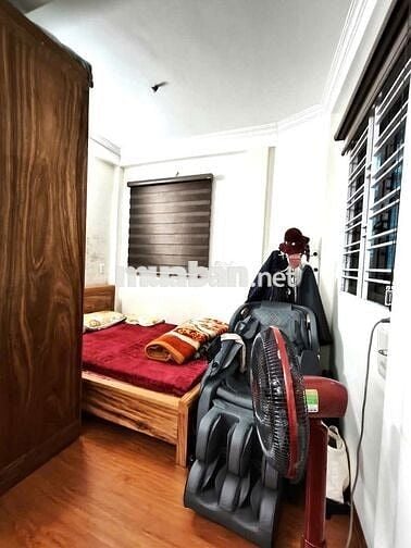 *** 1 căn Đội Cấn, Ba Đình, nhà dân xây, 5 tầng , 3 ngủ giá 5.9ty